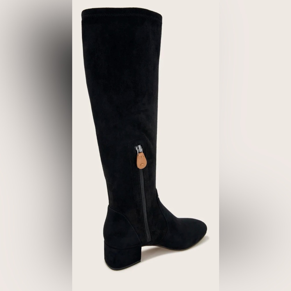 Gentle Souls by Kenneth Cole “Ella”Black Suede Knee-High Boots